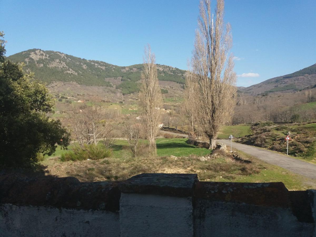 Casa Rural De Benjamin Palencia Villafranca de la Sierra Exterior photo